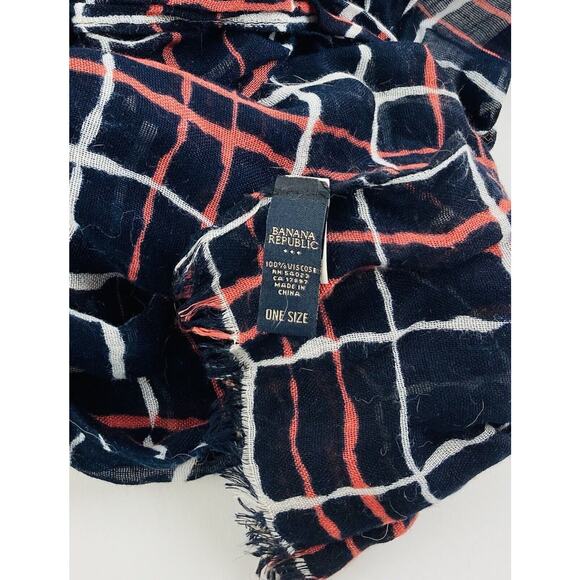 Banana Republic Viscose Scarf Blue Coral Pink White 76" x 25" Raw Fringe Plaid - Picture 4 of 6